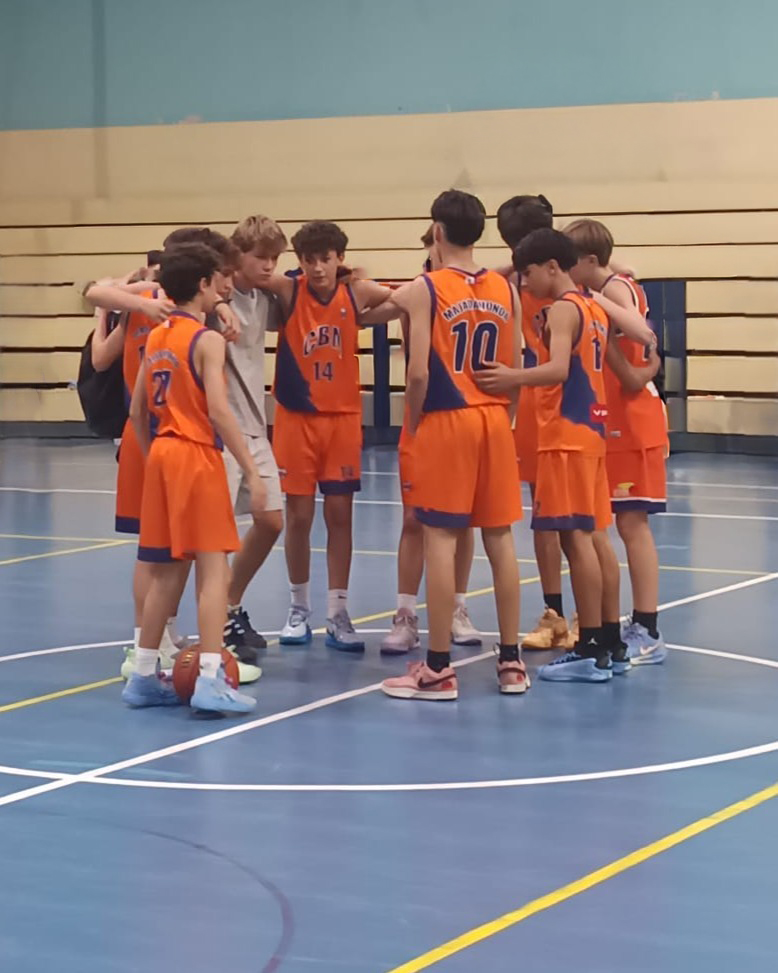 El Cadete Naranja Masc tras su partido en Getafe