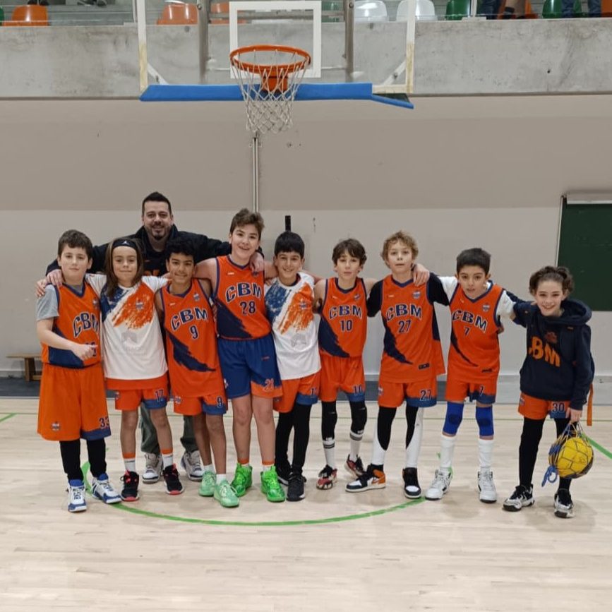 Nuestros Minis siguen disfrutando de cada partido que disputan, sea cual sea el resultado 