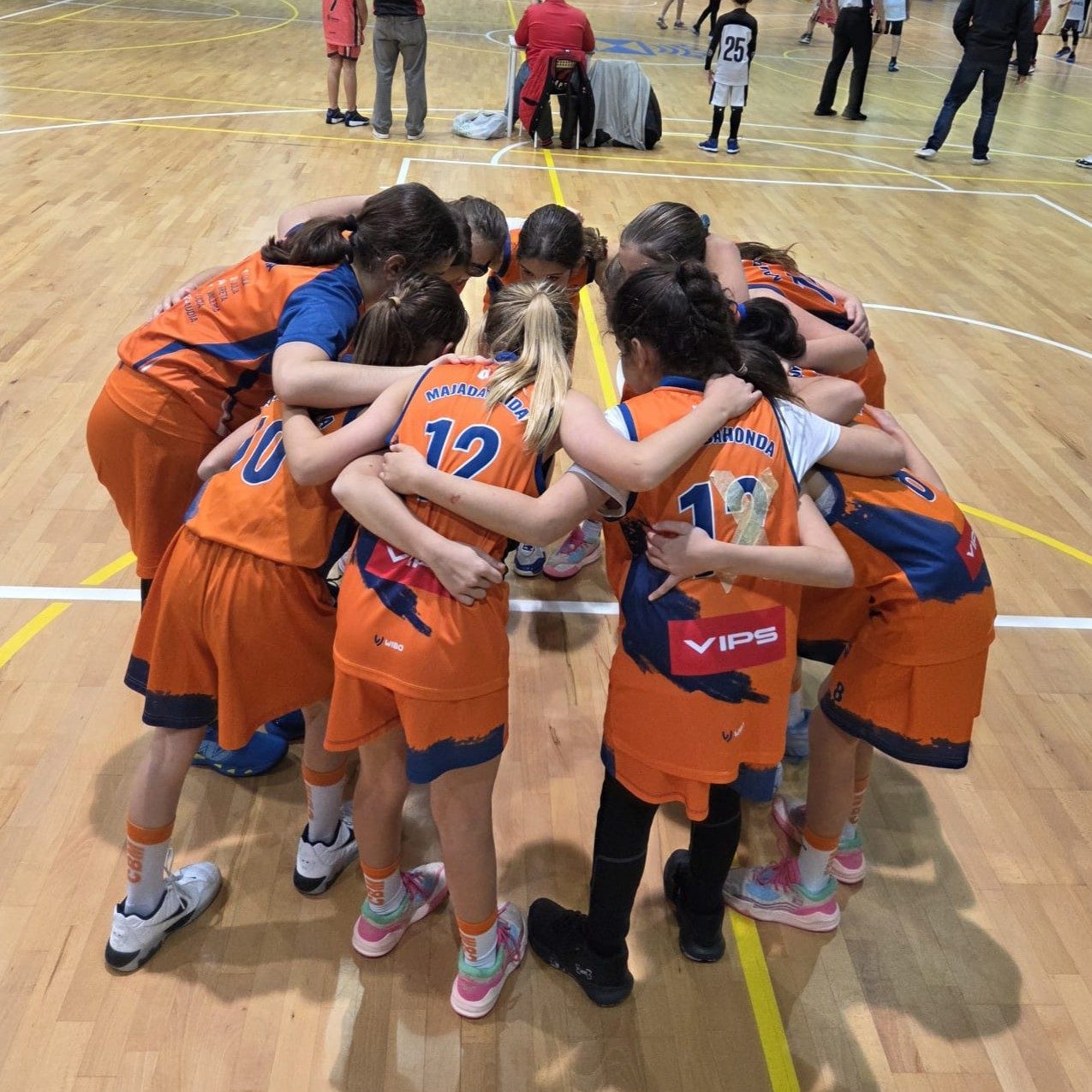 Nuestros Minis siguen disfrutando de cada partido que disputan, sea cual sea el resultado 