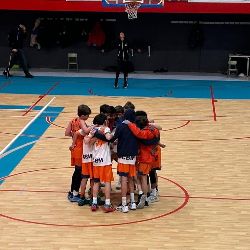 Nuestros Minis siguen disfrutando de cada partido que disputan, sea cual sea el resultado 