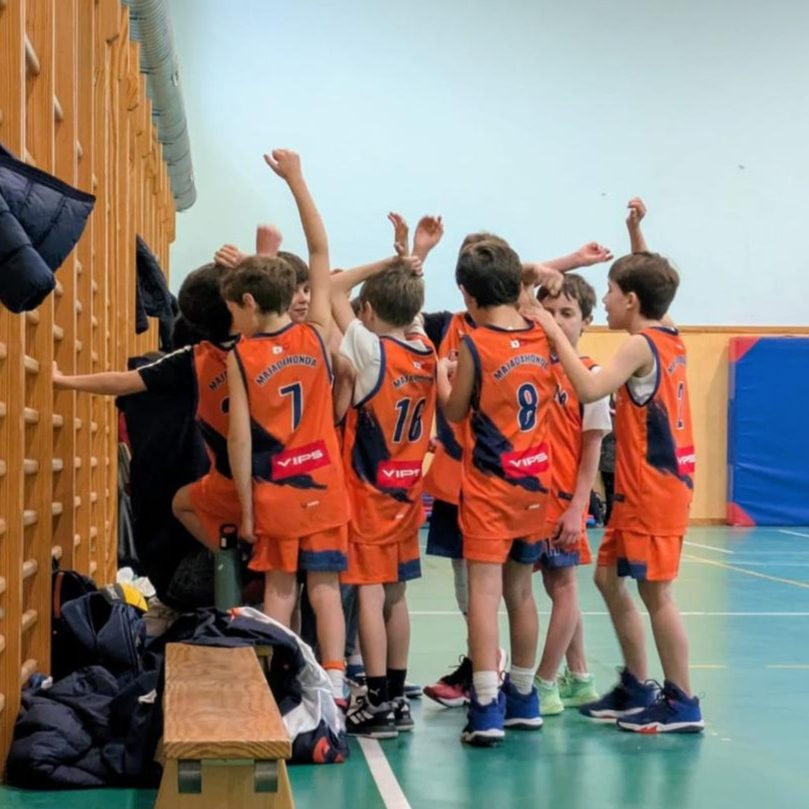 Nuestros Minis siguen disfrutando de cada partido que disputan, sea cual sea el resultado 