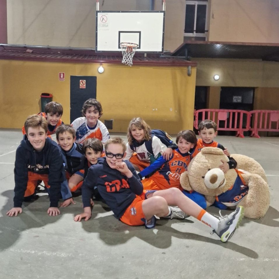 Nuestros Minis siguen disfrutando de cada partido que disputan, sea cual sea el resultado 